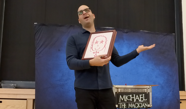 Michael_Picto ottawa magician birthday parties